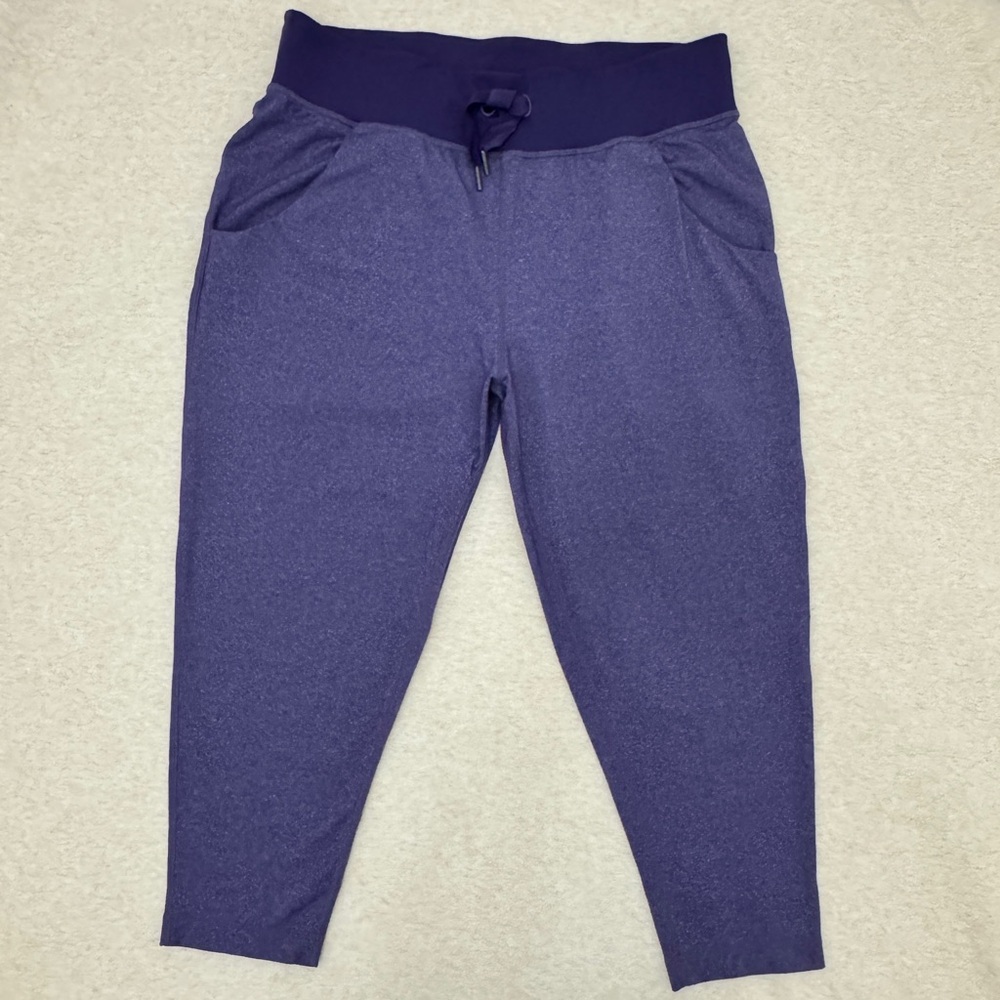 Lululemon Athletica  Free Fall Crop Women’s Size 8 US Purple Yoga Pants
